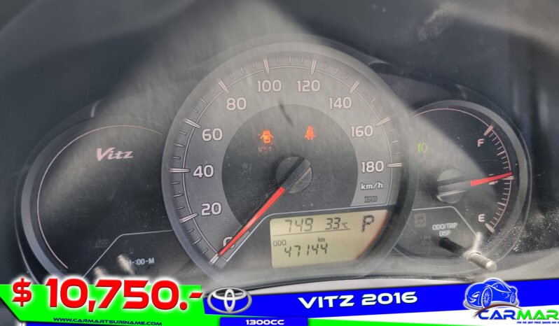 TOYOTA VITZ 2016 full