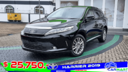 TOYOTA HARRIER 2019