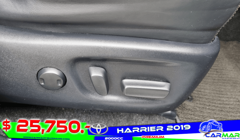 TOYOTA HARRIER 2019 full